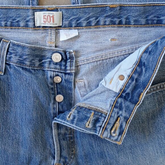 Vintage Levi's 501 Button Fly Jeans - Picture 2 of 7